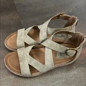 Sofft Cream Sandals with Crisscross Straps